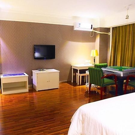 New Zhongxun Business Hotel Yueyang Екстериор снимка