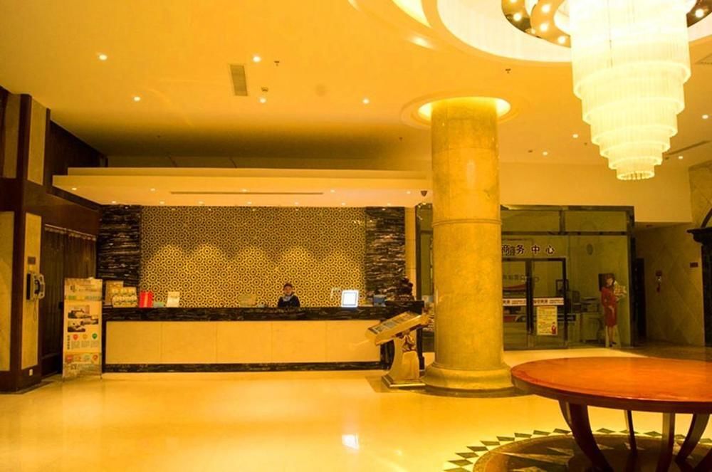 New Zhongxun Business Hotel Yueyang Екстериор снимка