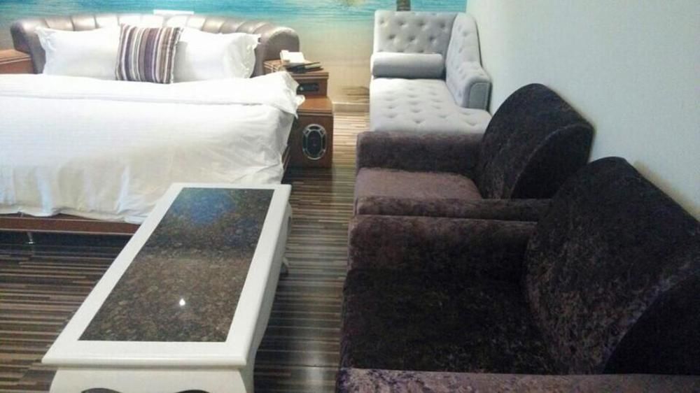 New Zhongxun Business Hotel Yueyang Екстериор снимка