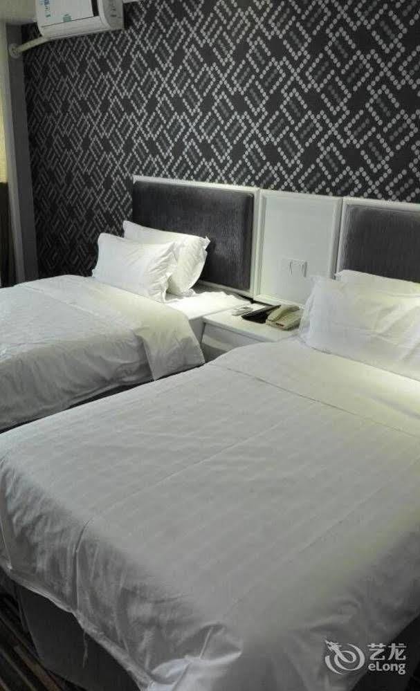 New Zhongxun Business Hotel Yueyang Екстериор снимка
